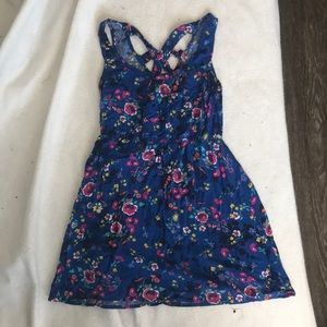 Floral sundress with keyhole cut out in back!